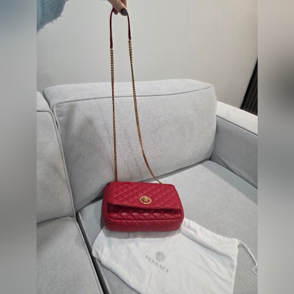 Versace Red Quilted Nappa Leather Medusa Shoulder Bag – Gold Hardware - Picture 15 of 17